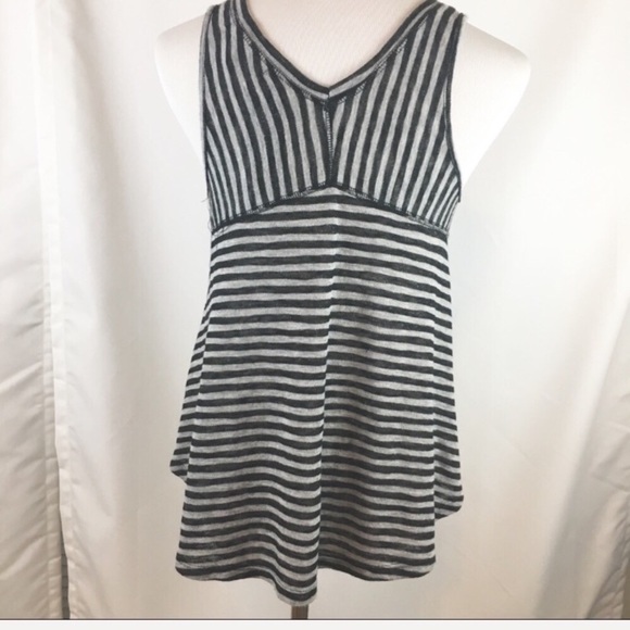 ✨5 FOR $25✨  NWT One Clothing Gray Black Swingy Stripe Tank Top - Picture 5 of 7